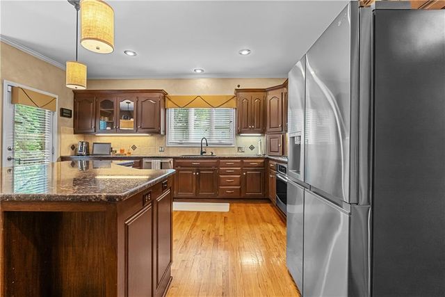 3036 SW Pergola View, Lee's Summit, MO 64081