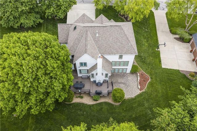 3036 SW Pergola View, Lee's Summit, MO 64081