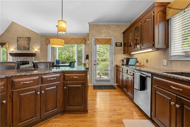 3036 SW Pergola View, Lee's Summit, MO 64081