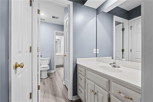 3036 SW Pergola View, Lee's Summit, MO 64081