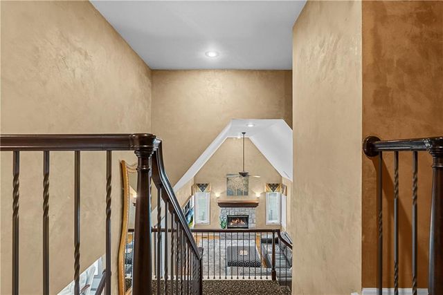 3036 SW Pergola View, Lee's Summit, MO 64081