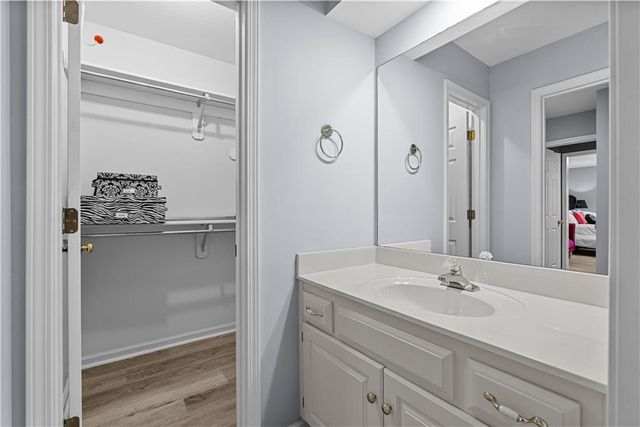 3036 SW Pergola View, Lee's Summit, MO 64081