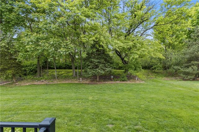 3036 SW Pergola View, Lee's Summit, MO 64081