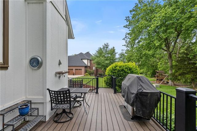 3036 SW Pergola View, Lee's Summit, MO 64081