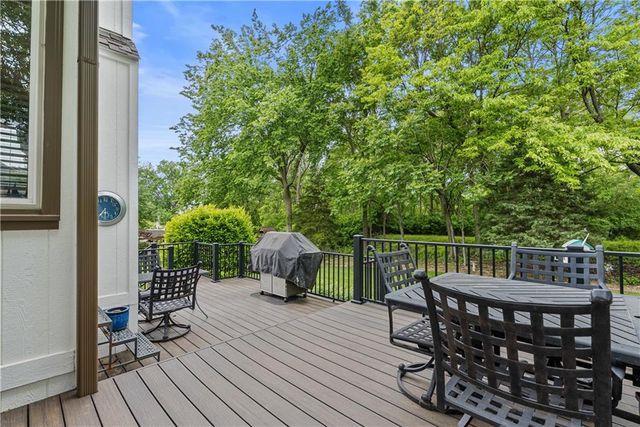 3036 SW Pergola View, Lee's Summit, MO 64081
