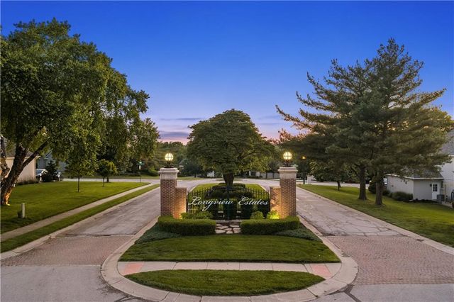 3036 SW Pergola View, Lee's Summit, MO 64081