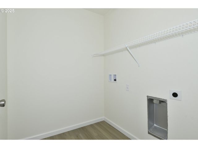 3901 Sw DUNIWAY Ln, Gresham, OR 97080