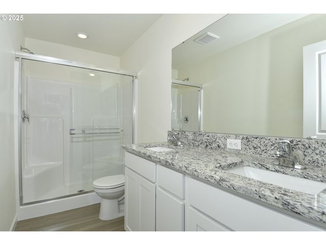 3901 Sw DUNIWAY Ln, Gresham, OR 97080