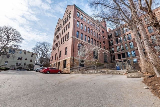76 Elm St G3, Boston, MA 02130
