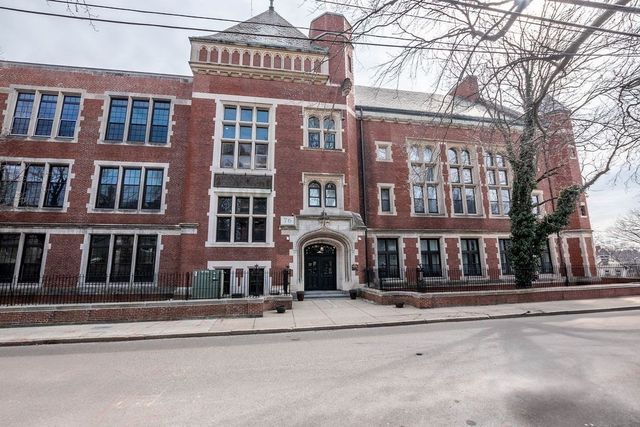 76 Elm St G3, Boston, MA 02130
