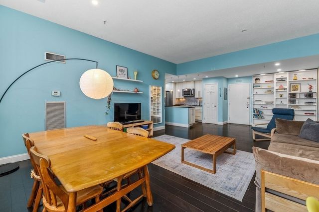 76 Elm St G3, Boston, MA 02130