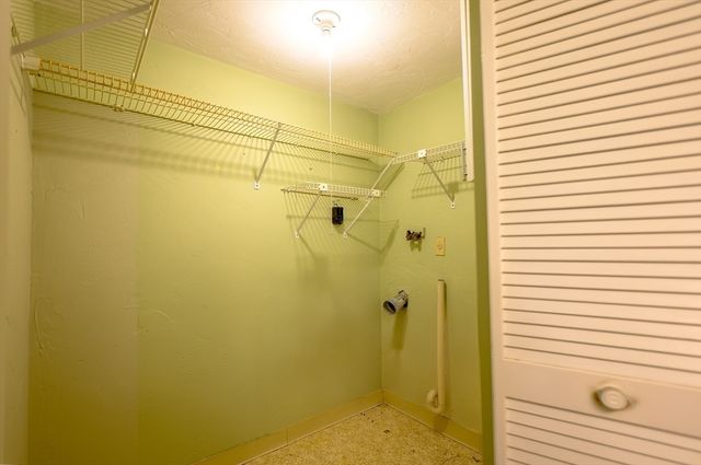 200 Cove Way 1002, Quincy, MA 02169