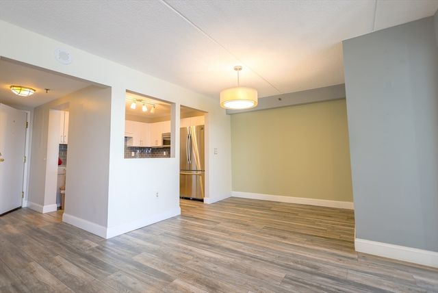 200 Cove Way 1002, Quincy, MA 02169