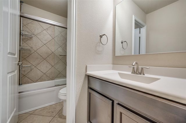 1017 Nob Hill Place, Mckinney, TX 75071