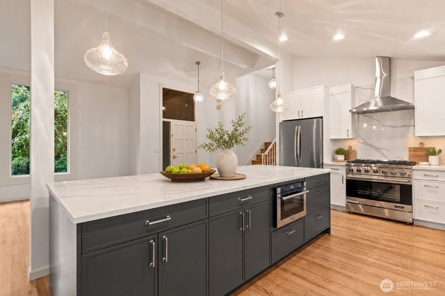 16438 SE 22nd Street, Bellevue, WA 98008