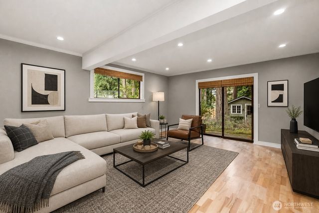 16438 SE 22nd Street, Bellevue, WA 98008