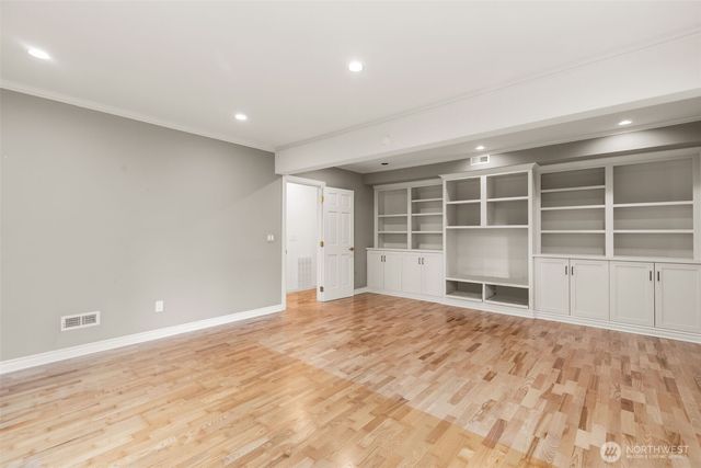 16438 SE 22nd Street, Bellevue, WA 98008