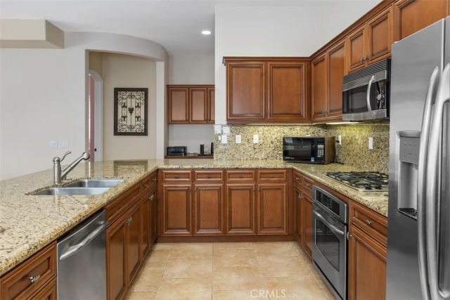 24145 Fawnskin, Corona, CA 92883