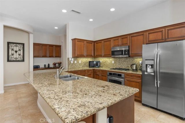 24145 Fawnskin, Corona, CA 92883
