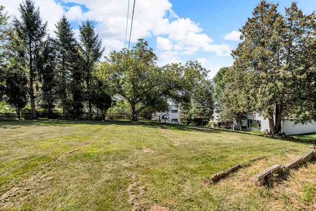 8825 Mills Road, Manitou Beach, MI 49253