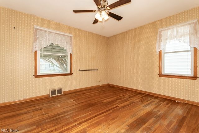 357 E 307th Street, Willowick, OH 44095