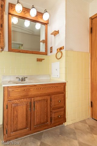 357 E 307th Street, Willowick, OH 44095