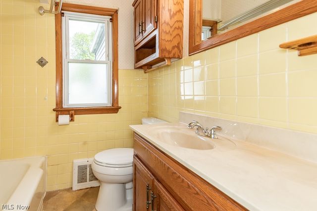 357 E 307th Street, Willowick, OH 44095
