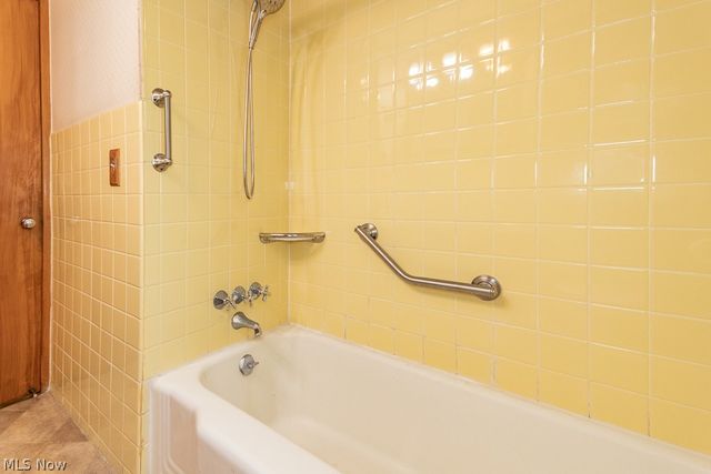 357 E 307th Street, Willowick, OH 44095