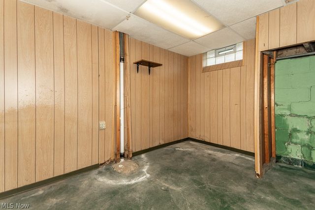 357 E 307th Street, Willowick, OH 44095