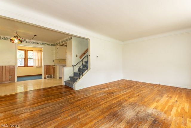 357 E 307th Street, Willowick, OH 44095