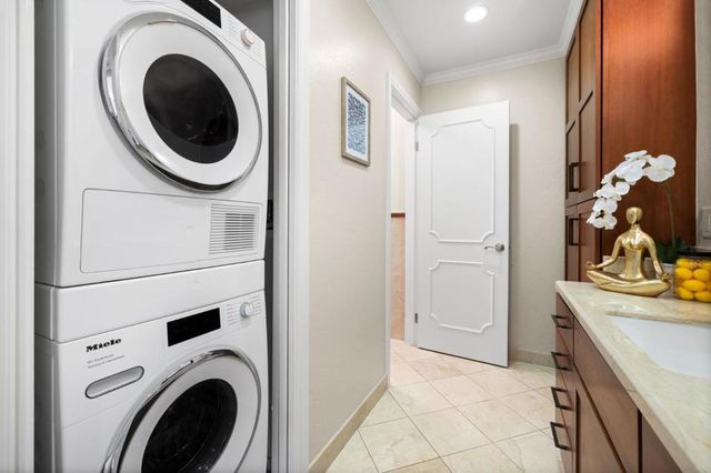 445 Oak Grove Avenue 15, Menlo Park, CA 94025