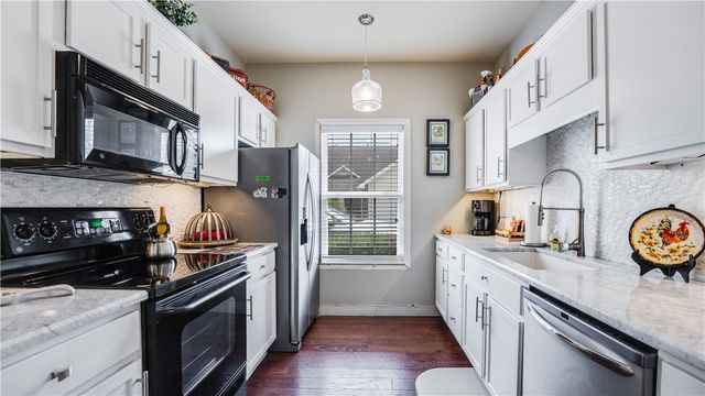 902 S Dixson Street, Rogers, AR 72758