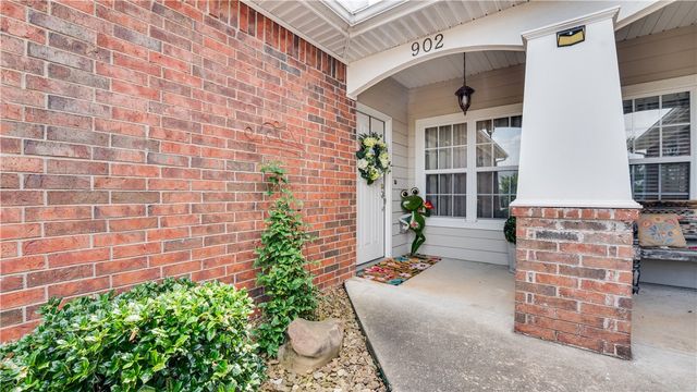 902 S Dixson Street, Rogers, AR 72758