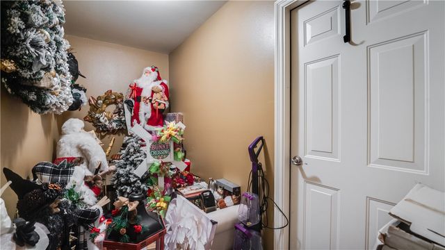 902 S Dixson Street, Rogers, AR 72758