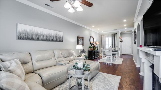 902 S Dixson Street, Rogers, AR 72758