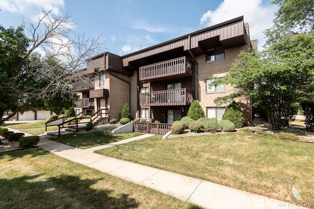 107 CATERPILLAR Drive 3B, Joliet, IL 60436