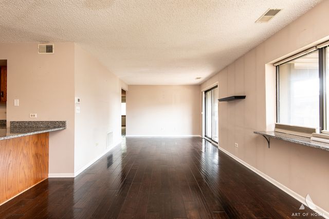 107 CATERPILLAR Drive 3B, Joliet, IL 60436