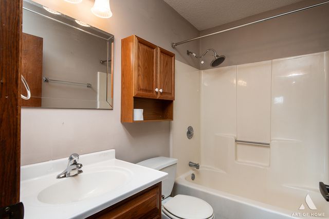 107 CATERPILLAR Drive 3B, Joliet, IL 60436