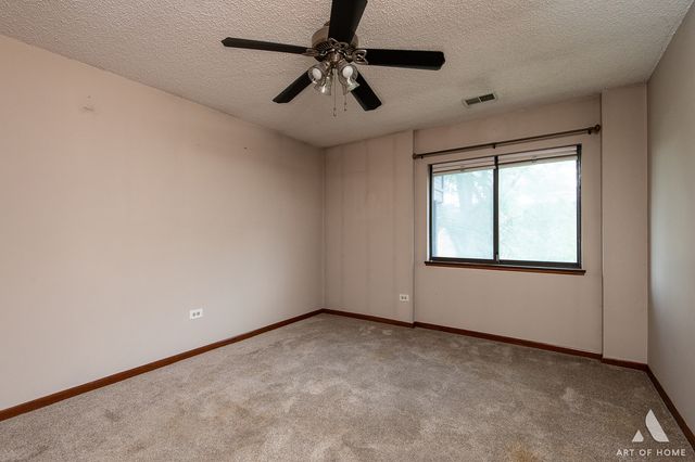 107 CATERPILLAR Drive 3B, Joliet, IL 60436