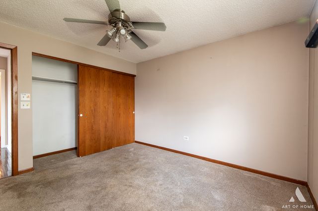 107 CATERPILLAR Drive 3B, Joliet, IL 60436