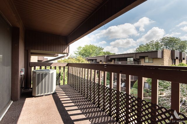 107 CATERPILLAR Drive 3B, Joliet, IL 60436