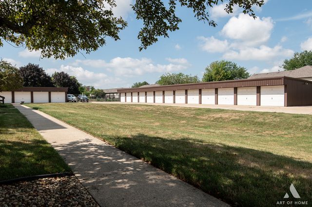 107 CATERPILLAR Drive 3B, Joliet, IL 60436
