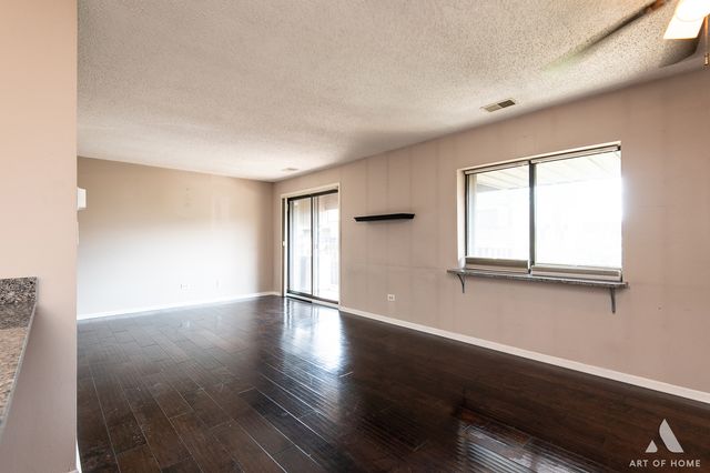 107 CATERPILLAR Drive 3B, Joliet, IL 60436