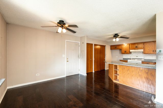 107 CATERPILLAR Drive 3B, Joliet, IL 60436