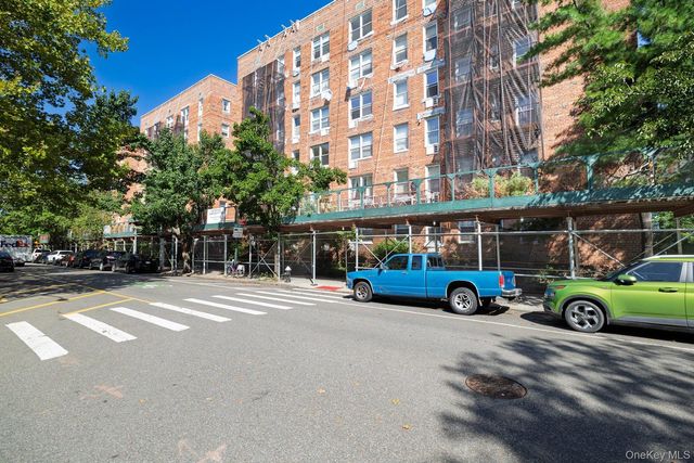 4601 39th Avenue 311, Sunnyside, NY 11104