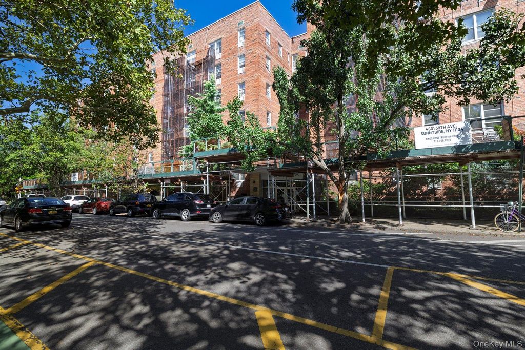 4601 39th Avenue 311, Sunnyside, NY 11104 — exterior
