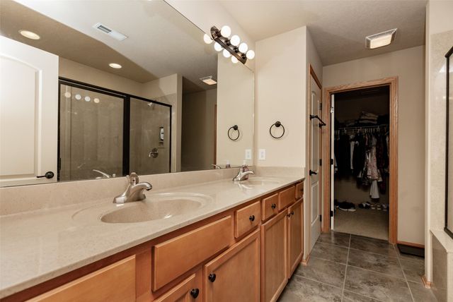 13102 Tanglewood Drive, Urbandale, IA 50323