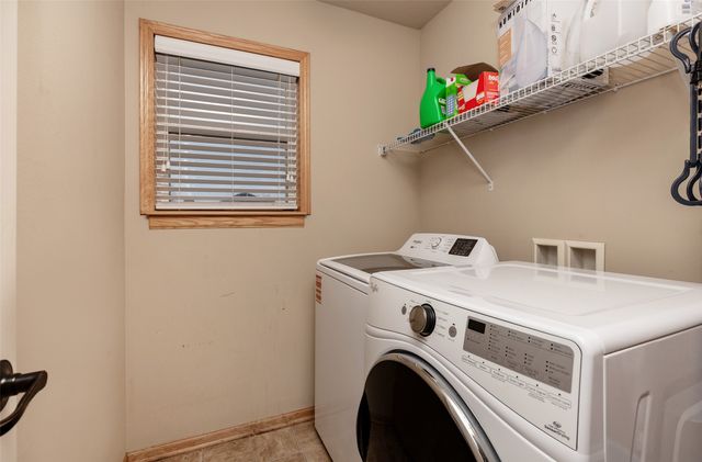 13102 Tanglewood Drive, Urbandale, IA 50323