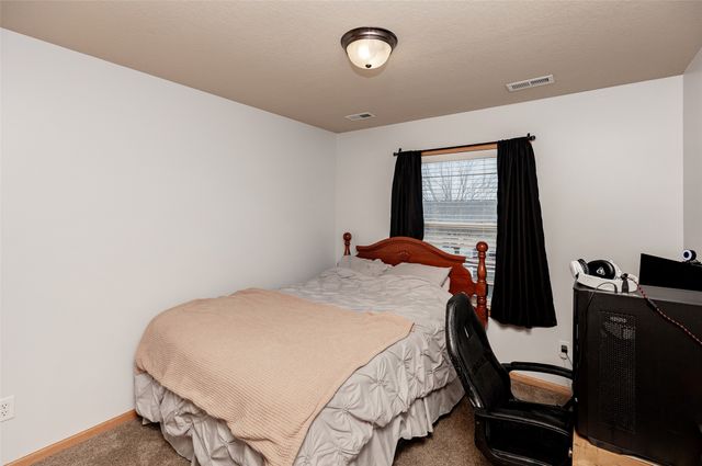 13102 Tanglewood Drive, Urbandale, IA 50323