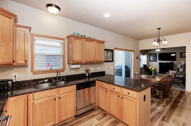 13102 Tanglewood Drive, Urbandale, IA 50323